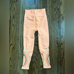 Free People FP Movement The Essence Seamless 7/8 Leggings Peach Colorway XS/S